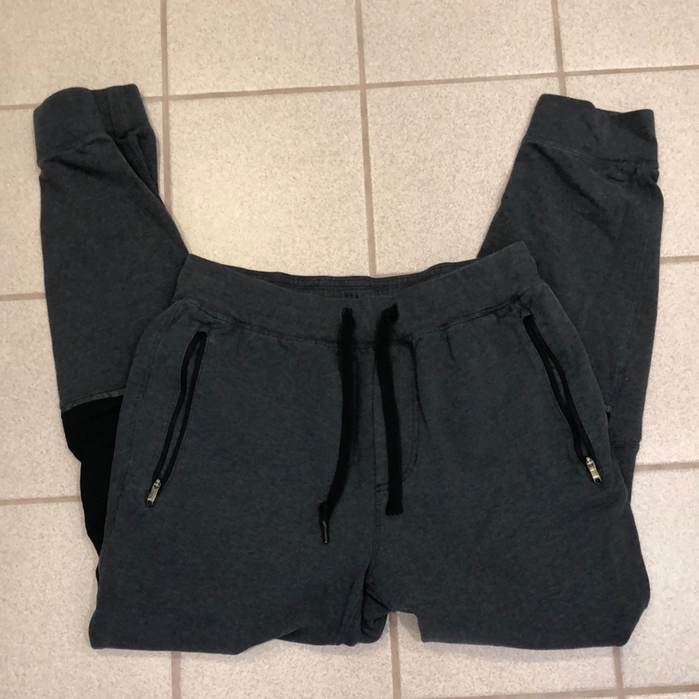 Men’s Gray Lululemon Joggers - Size M